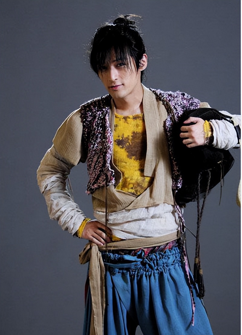 剑眉星目，风度翩翩，这10位男明星的长相，击中了国人审美