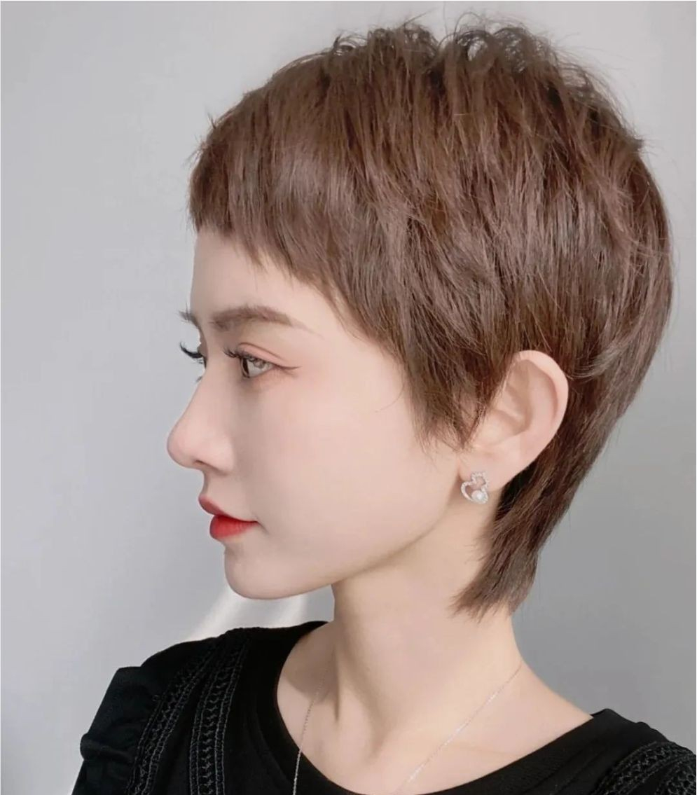 减龄短发发型图片(奔五的女人夏天留什么短发好看) - 赤虎壹号