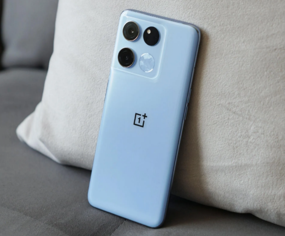 跑分85W+8100芯片+6000mAh+144Hz高刷屏幕，这4款手机适合老年人