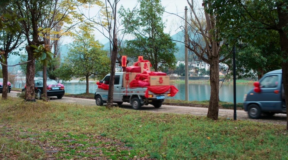 用“放大镜”看《幸福到万家》，被抠到的细节震撼了，比剧情还绝