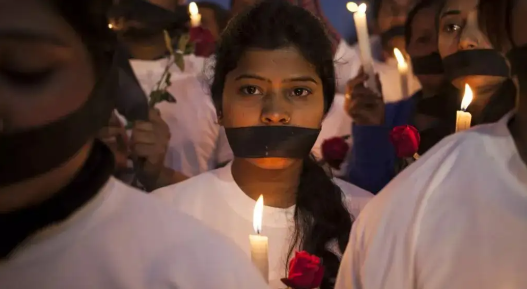 被父亲杀、被丈夫杀，都21世纪了，为何印度女性处境仍如此凄惨？