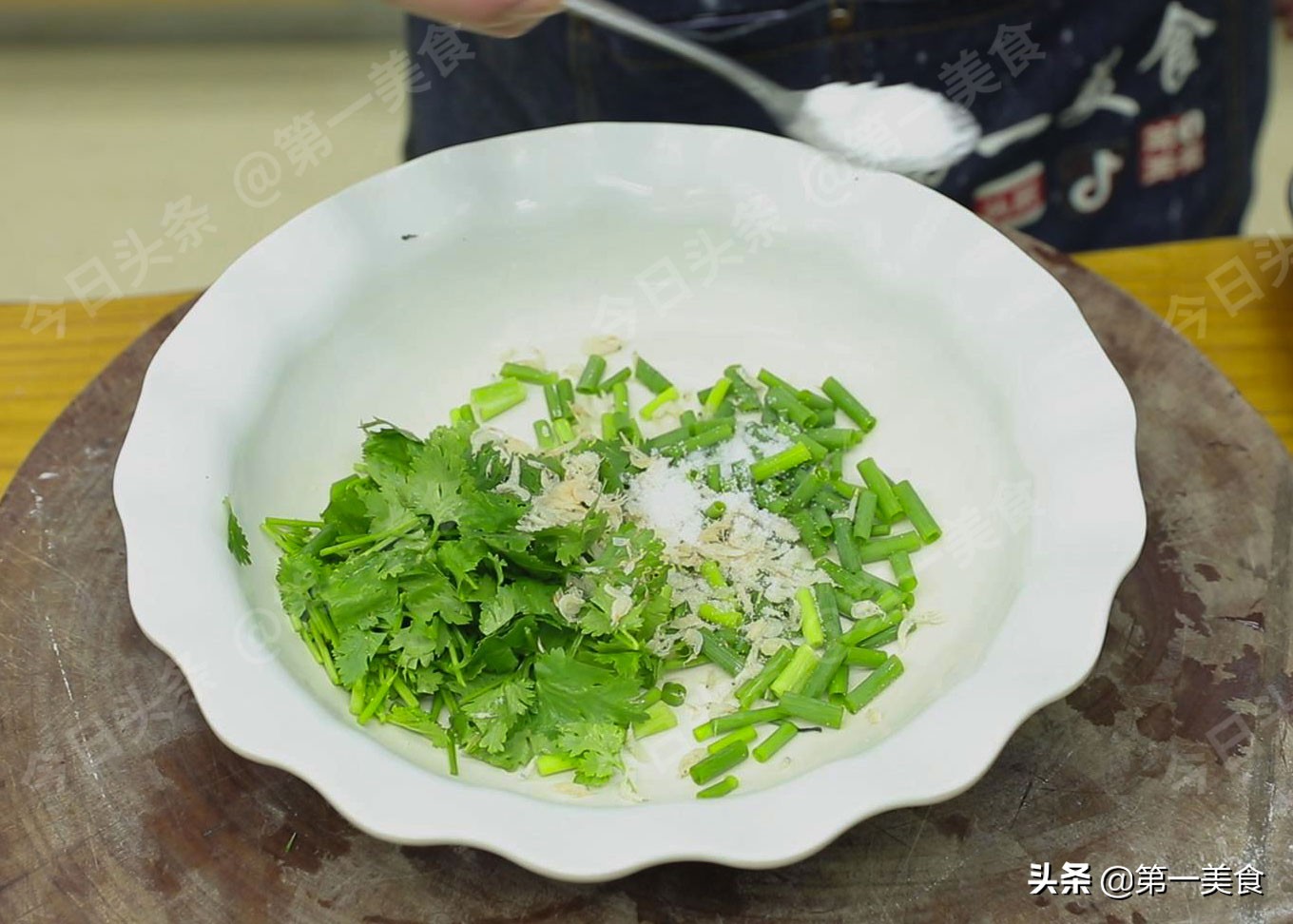 正月十五元宵节，3荤2素1汤，简单省事寓意好，一家四口不浪费