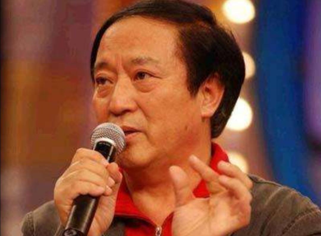 牛群不当明星去当县长为了百姓一贫如洗为何却换来一片骂名