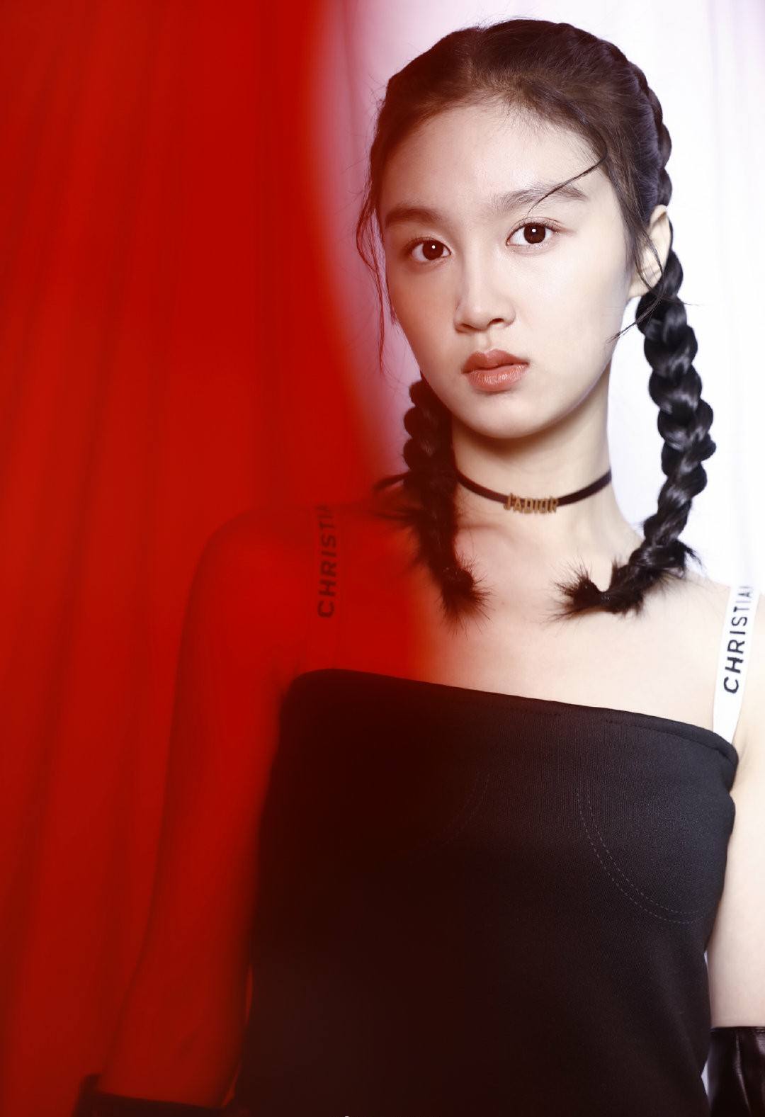 六,吴施乐(2000年湖南省长沙市籍人)五,刘梦芮(2002年出生)四,徐百慧