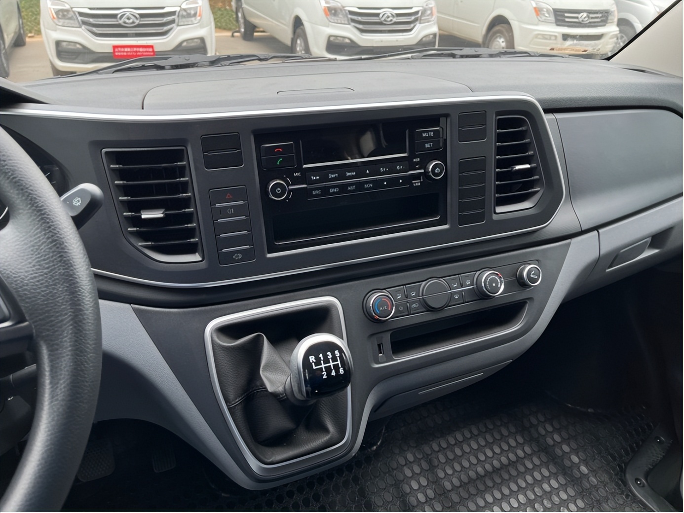 無懼藍牌新規(guī)，上汽大通MAXUS V80中軸車型釋放大能量