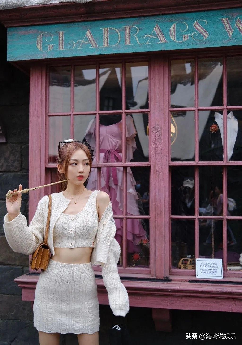天云，美貌与智慧并存的KPL美女解说员