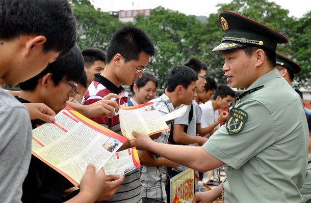 2022年征兵正式启动，“两征两退”模式依旧未变，三类学生没资格