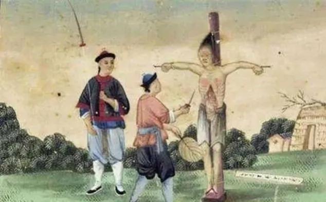 凌迟、腰斩、炮烙、车裂、剖腹、宫刑、戮尸、枭首、刖刑、腰斩。