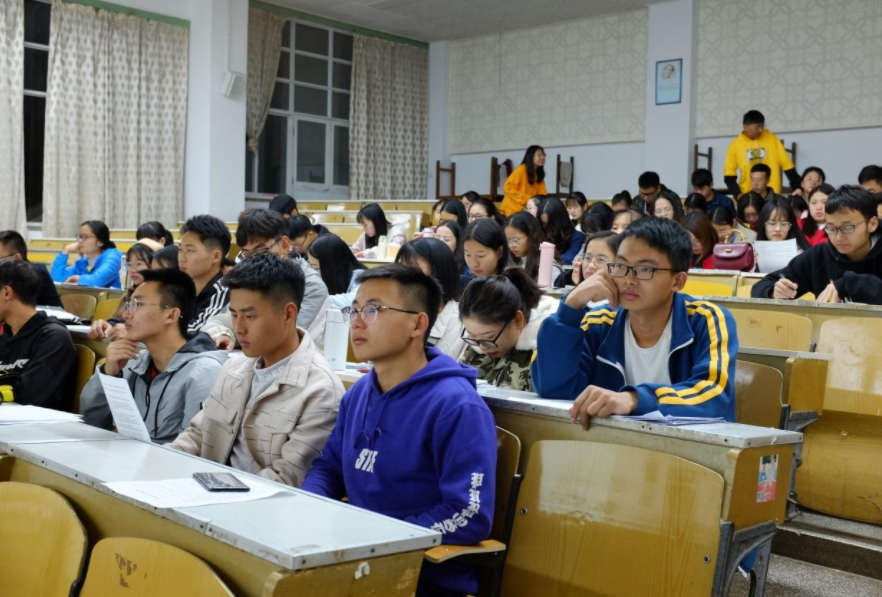 吃亏后才恍然大悟，民办本科和公办专科差距明显，文凭只是其一