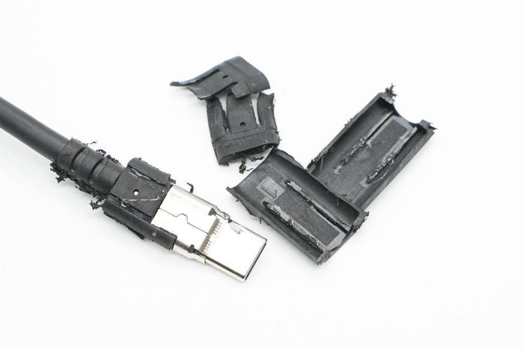 联想Y9000P2022充电神器，thinkplus 135W快充CC线拆解