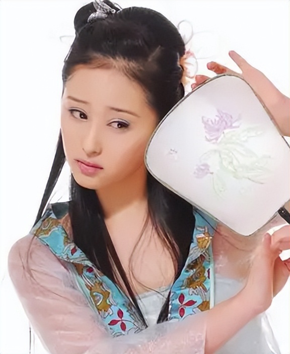 明明是美女，但为演戏都豁出去了！这10个女星的造型，个个辣眼睛