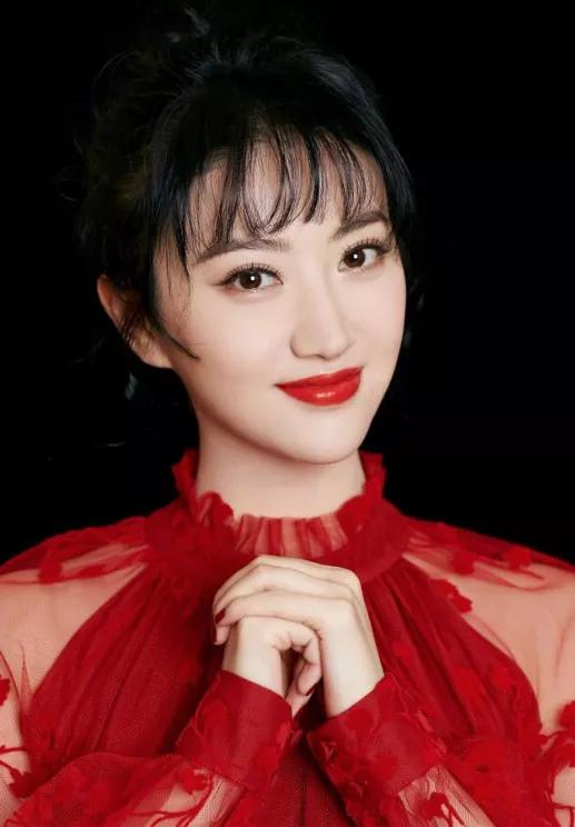 景甜：端庄秀丽，甜美可人，魅力十足