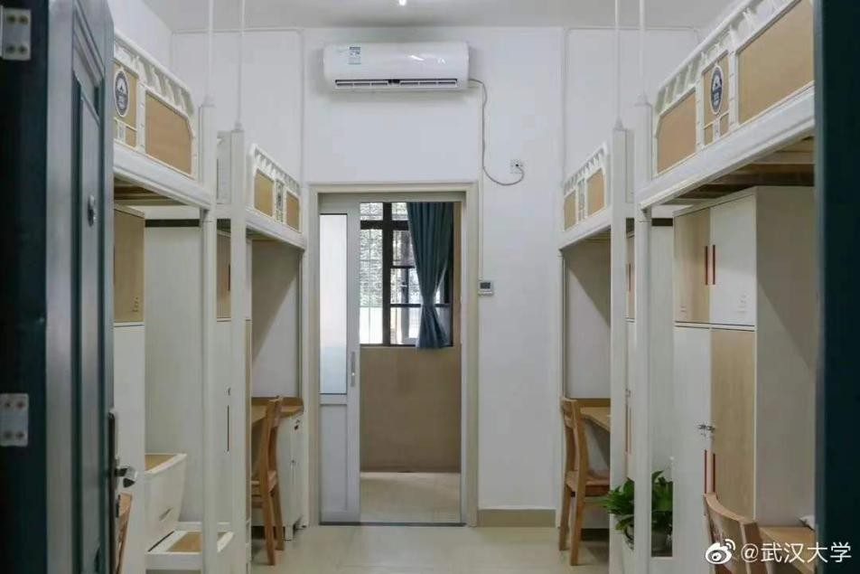 湖北“超美”大学：占地5195亩，宿舍6部电梯，坐拥26栋文物建筑和1000株樱花！