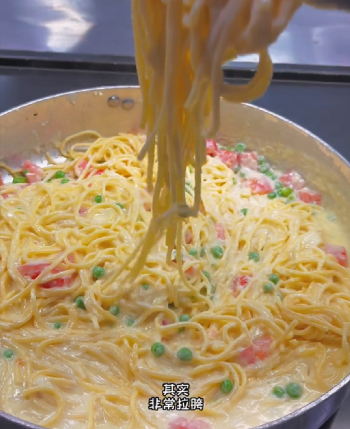 学生在美国高校吃了顿饭，忍不住和国内大学对比，差距不是一点点