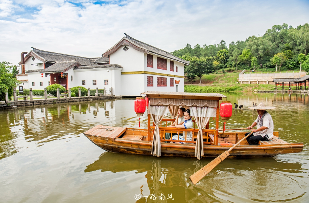 南海－佛山房价最高的城区，曾是广东四小虎之一，旅游资源丰富