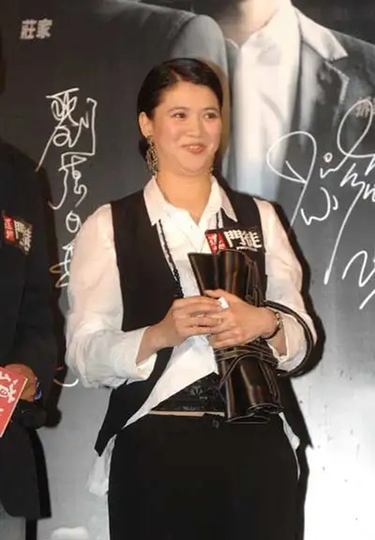 “一胖毁所有”的7位女星，怀孕前是窈窕淑女，怀孕后涨到190斤