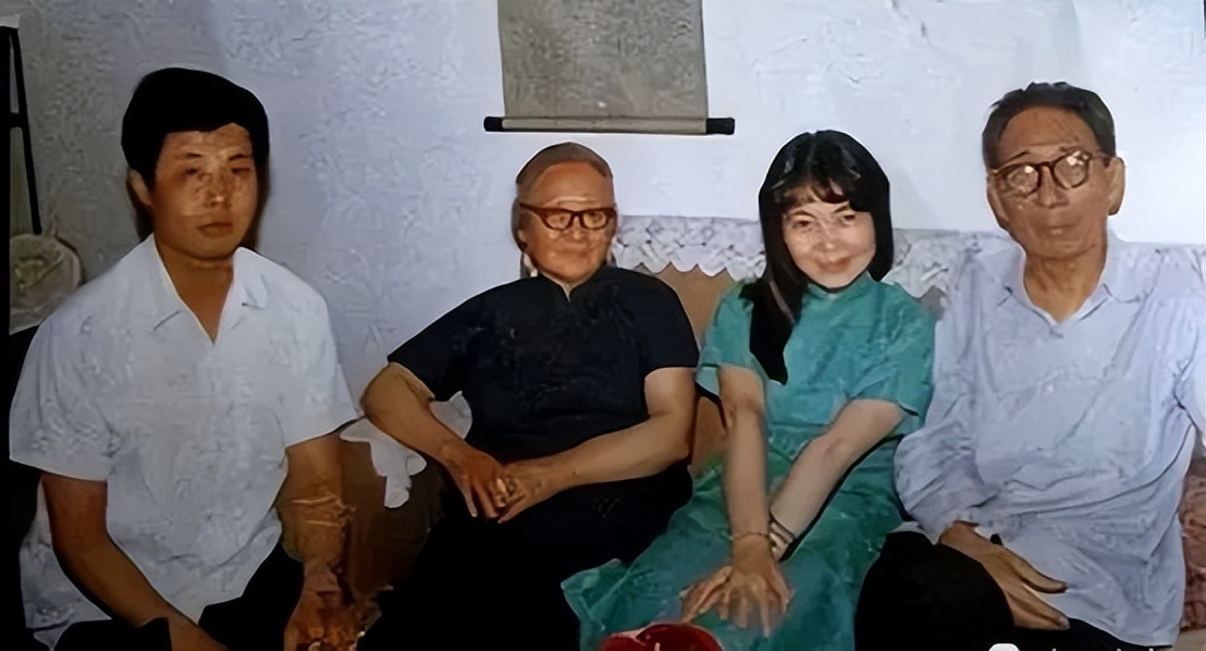 两个多月过去了,受到丈夫已经写好的歌词启发,雷蕾终于灵感爆棚,她先