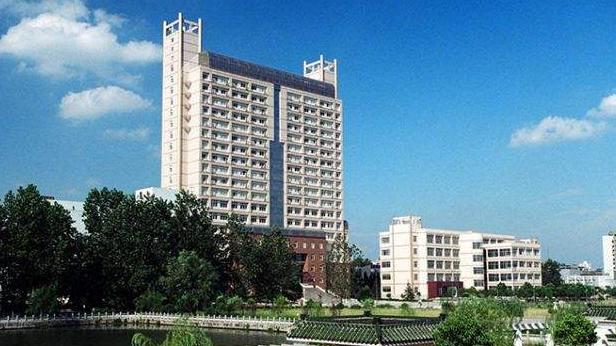 2022湖北高校排名出炉，华中大与榜首失之交臂，武汉理工出人预料