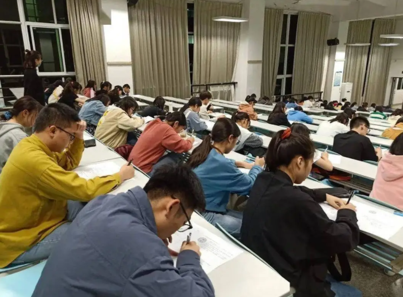 大学生考证“时间表”出炉，五月份可考种类繁多，没报名的快抓紧