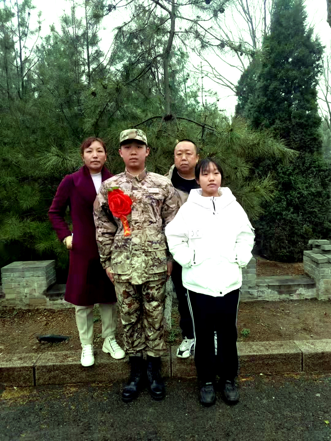 聚是一团火，散是满天星，在孝义当兵有多难？万中挑一