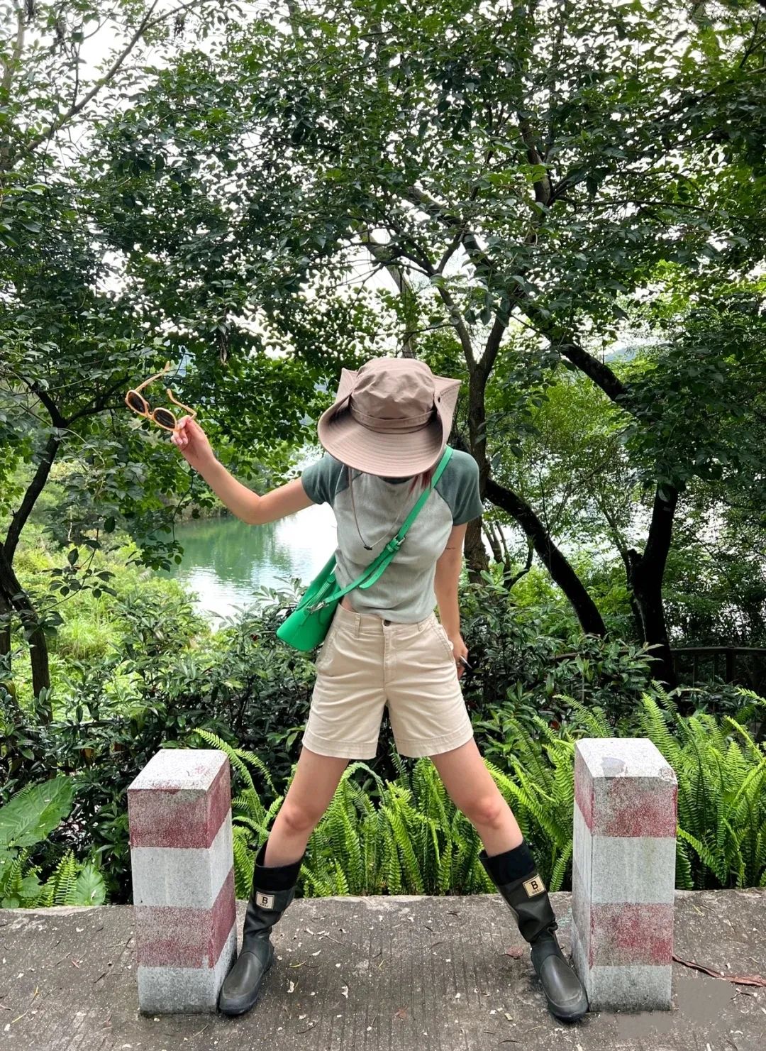 次次艳压00后小花，35岁的杨幂心机在哪儿？