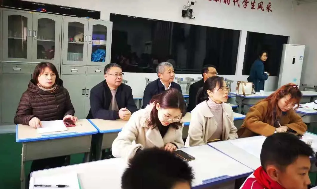 玉山县举办初中、小学中老年教师课堂教学比赛活动