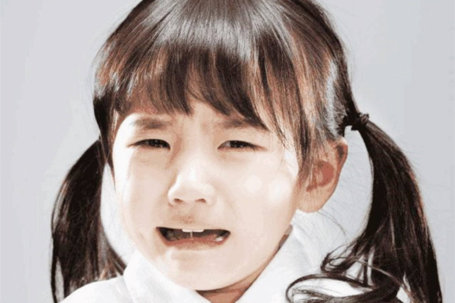 动不动就掉眼泪,委屈也忍着不哭,你家孩子是其中哪一种?