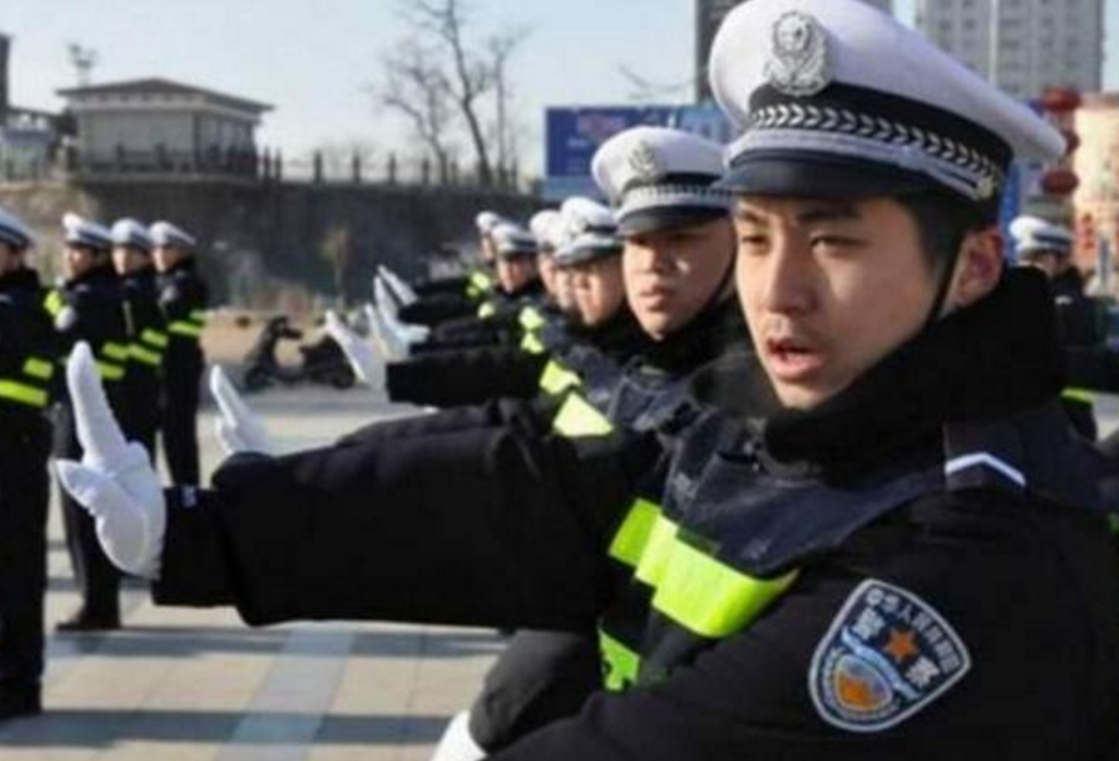 原来协警是临时工，辅警才是“正式工”虽是一字之别但差距明显