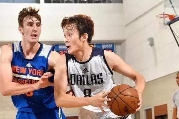 中国人有哪些进过nba(中国都有哪些人进过NBA，有状元身份的，有科比钦点的)