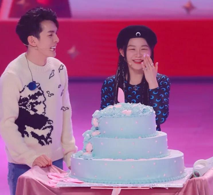 娱乐圈太现实！金婧录综艺与宋丹丹搭话，却遭对方厌恶翻白眼儿