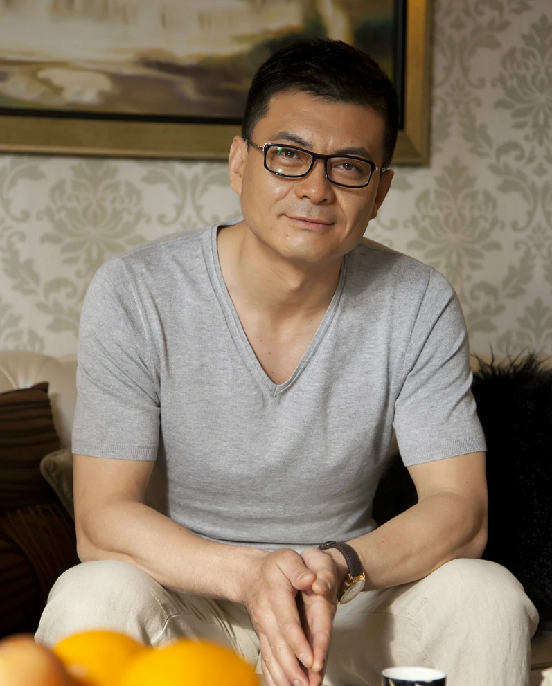 王新军：娶二婚妻子秦海璐后，甘当对方出气筒，把她宠成了公主