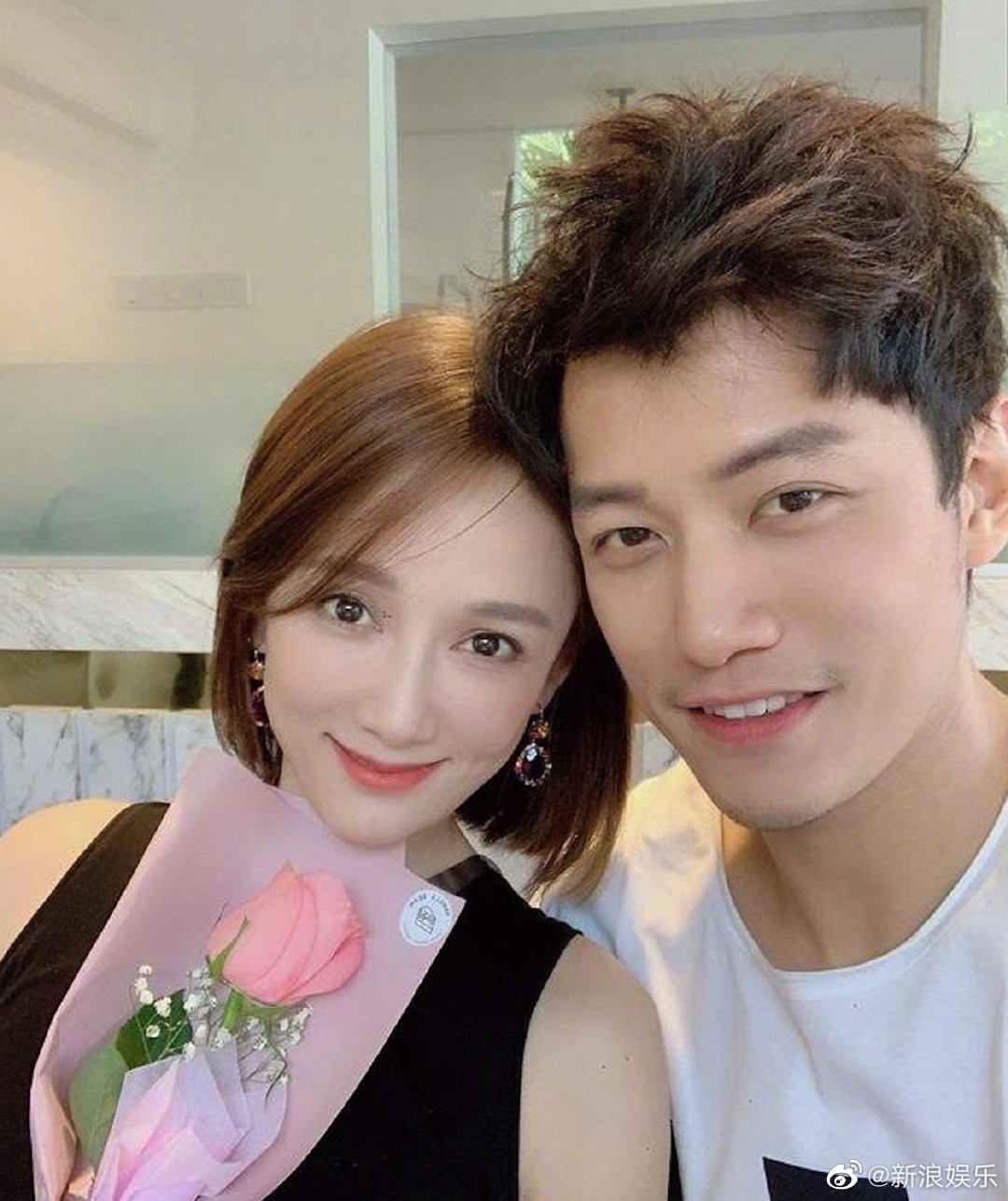 陳喬恩艾倫登記結婚，被爆奉子成婚，去年12月份已經產子