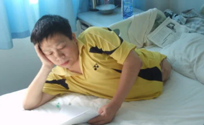 “半截人”彭水林：身体因车祸只剩78厘米，“重生”后回报社会