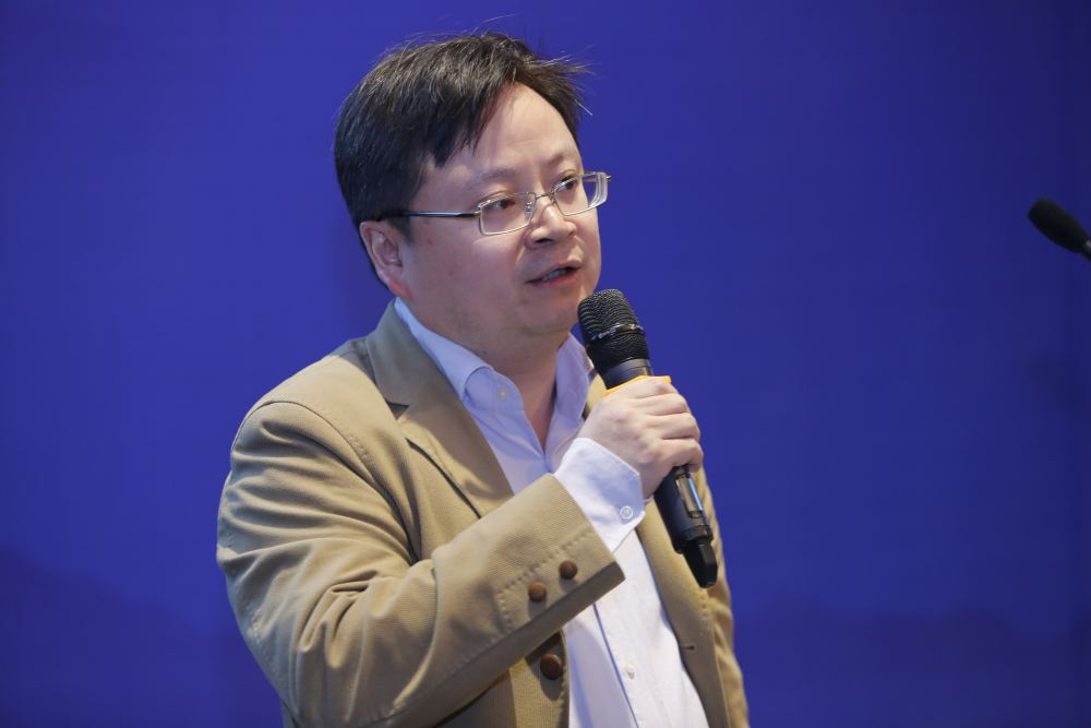 管濤：人民幣顯現避險貨幣特征 堅持穩慎推進國際化