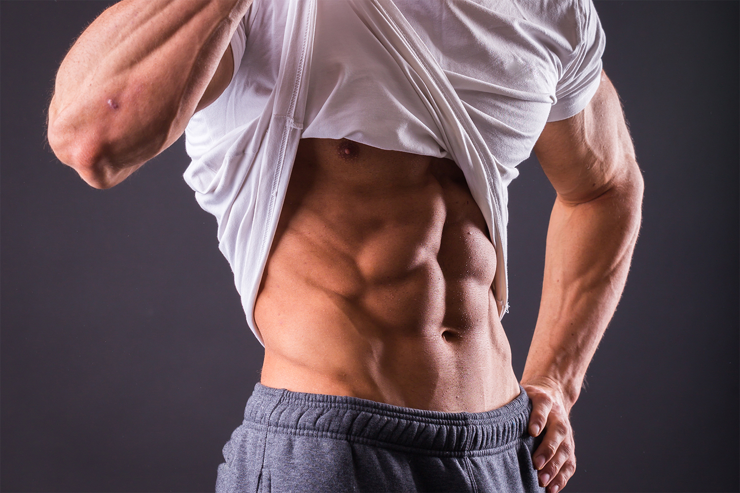 想让肌肉变得更大、更饱满，每个肌肉群一周要练几次？