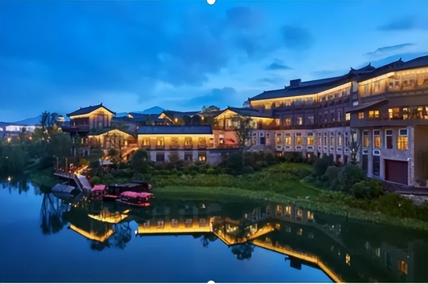 万达数字藏馆联合鲸探 , 推出丹寨万达小镇5周年数字藏品限定版