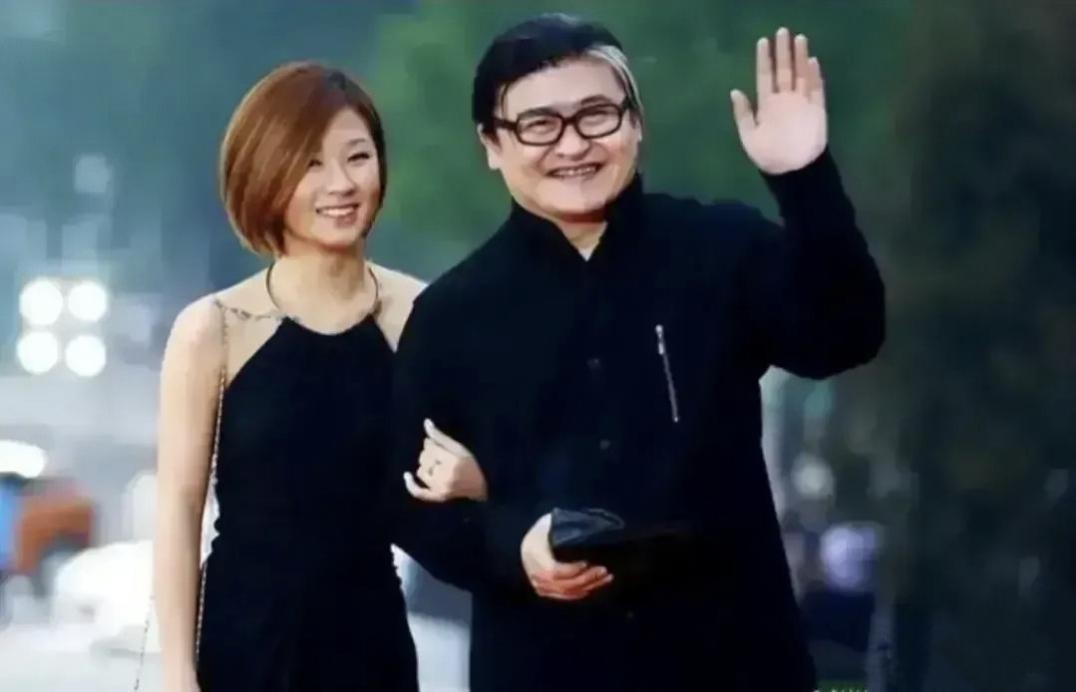 父亲是歪瓜裂枣，女儿却貌美如花？这10位星二代的长相好奇妙