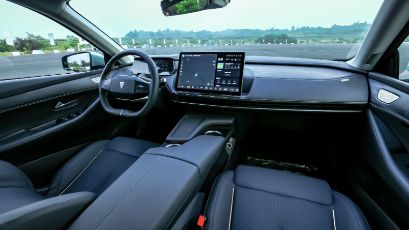 20万级新能源最强登场，深蓝03受到大家关注的因素终于找到了