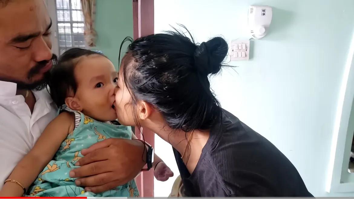 尼泊尔丈母娘和叔叔的宝宝准备起名字啦