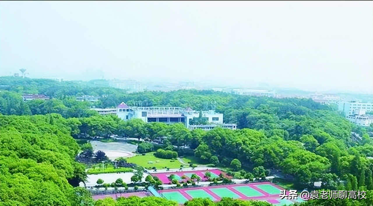 这所大学校名非常霸气，很多人以为在上海，多年来一直二本招生