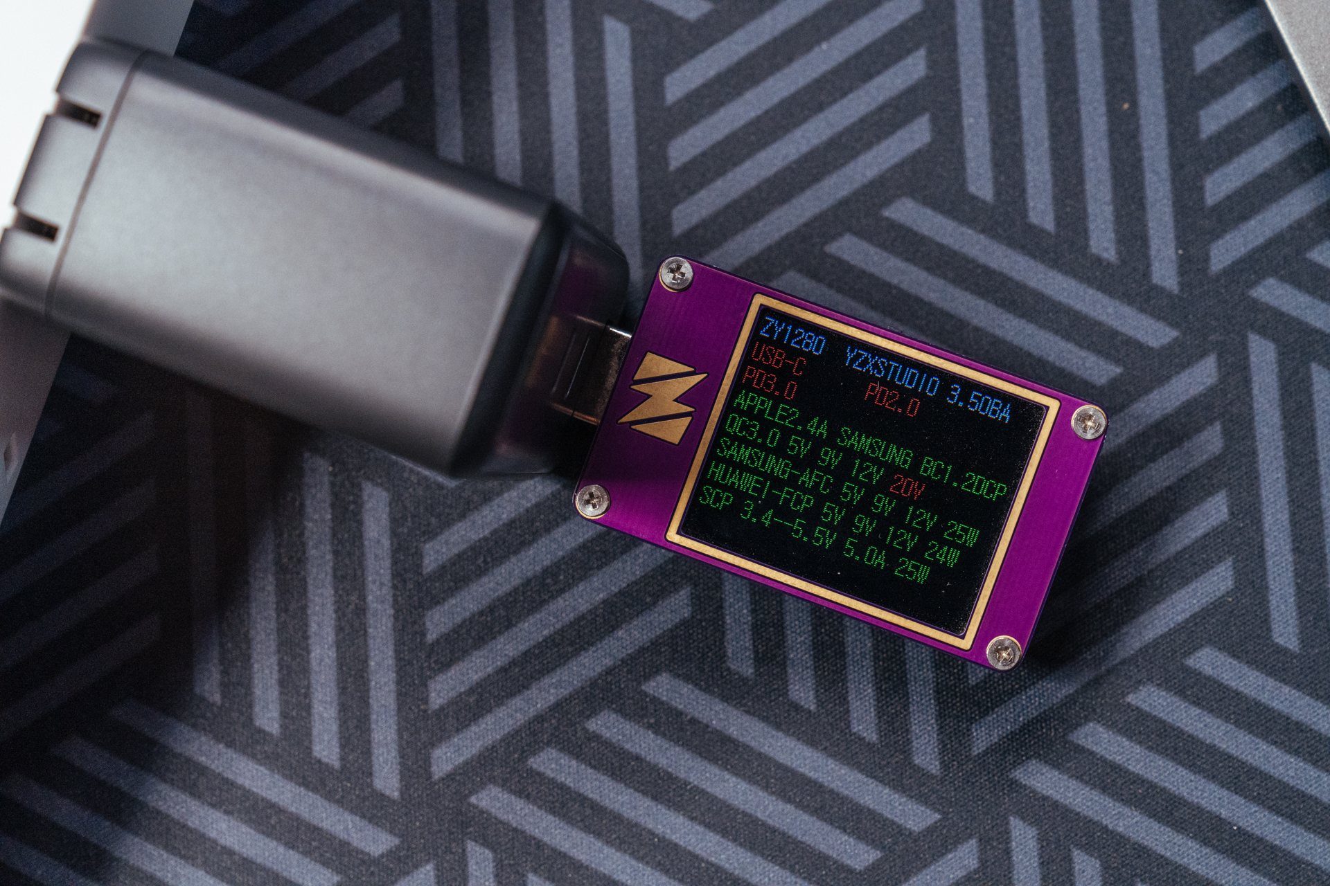 简洁条理，如何布置自己的办公桌面：轻办公好物分享