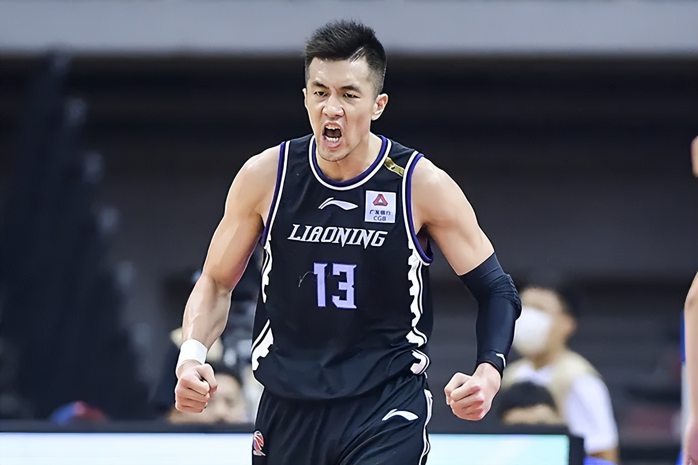 国际篮球比赛人员是多少(男篮历史最强12人组队，能否与NBA球队一战？)