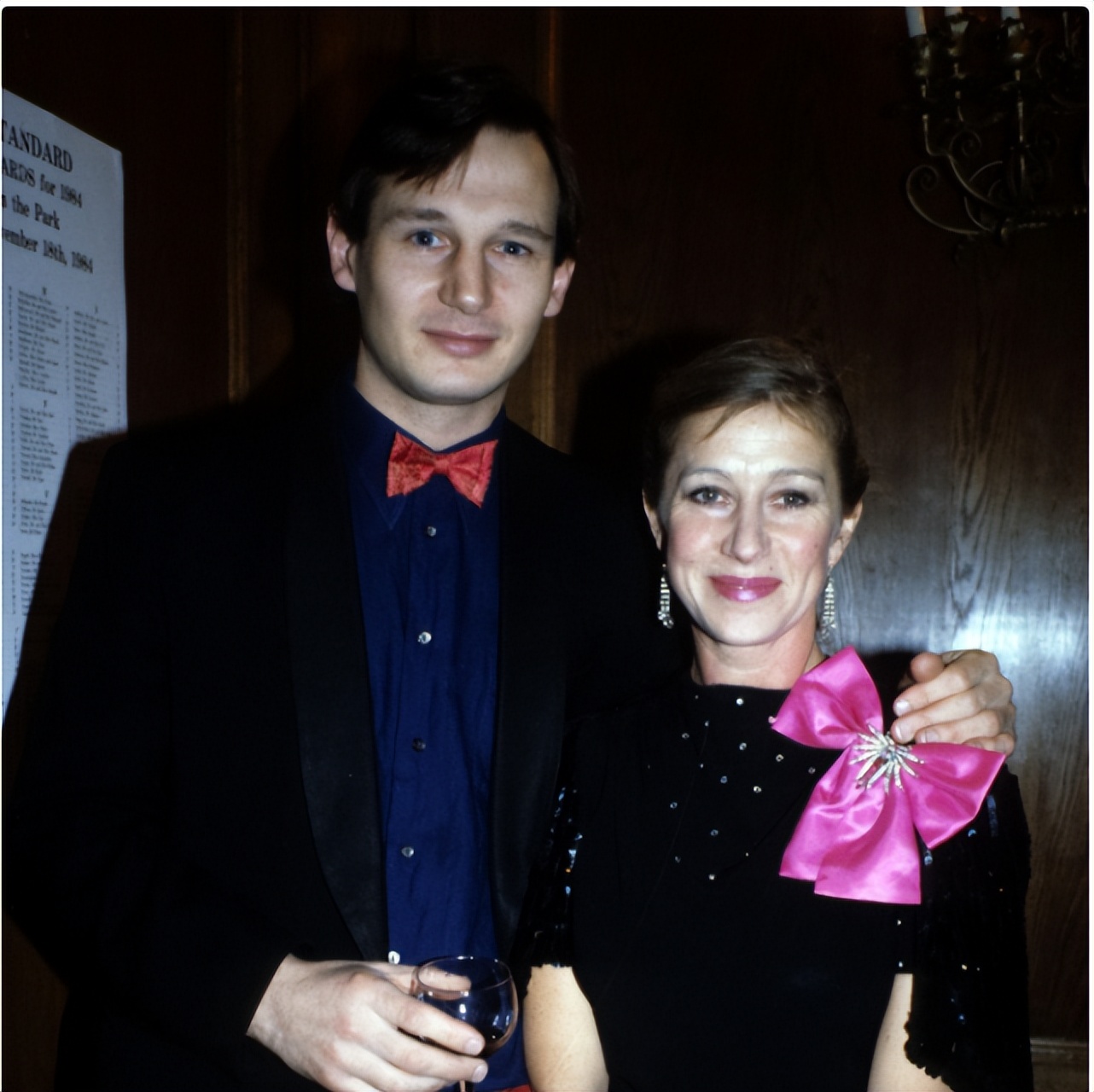 “彪悍”老爸连姆·尼森：两次求婚国民女神，妻子去世1年后约会