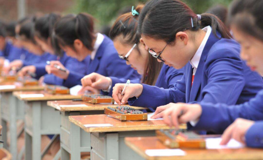 大学生报考专业“后悔榜”，一入医学深似海，从此青春不复存