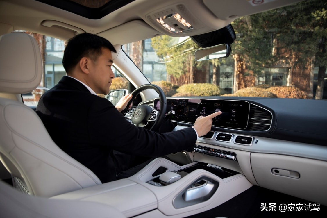 不止于豪华 汽车行业资深专家品鉴梅赛德斯-奔驰GLE SUV