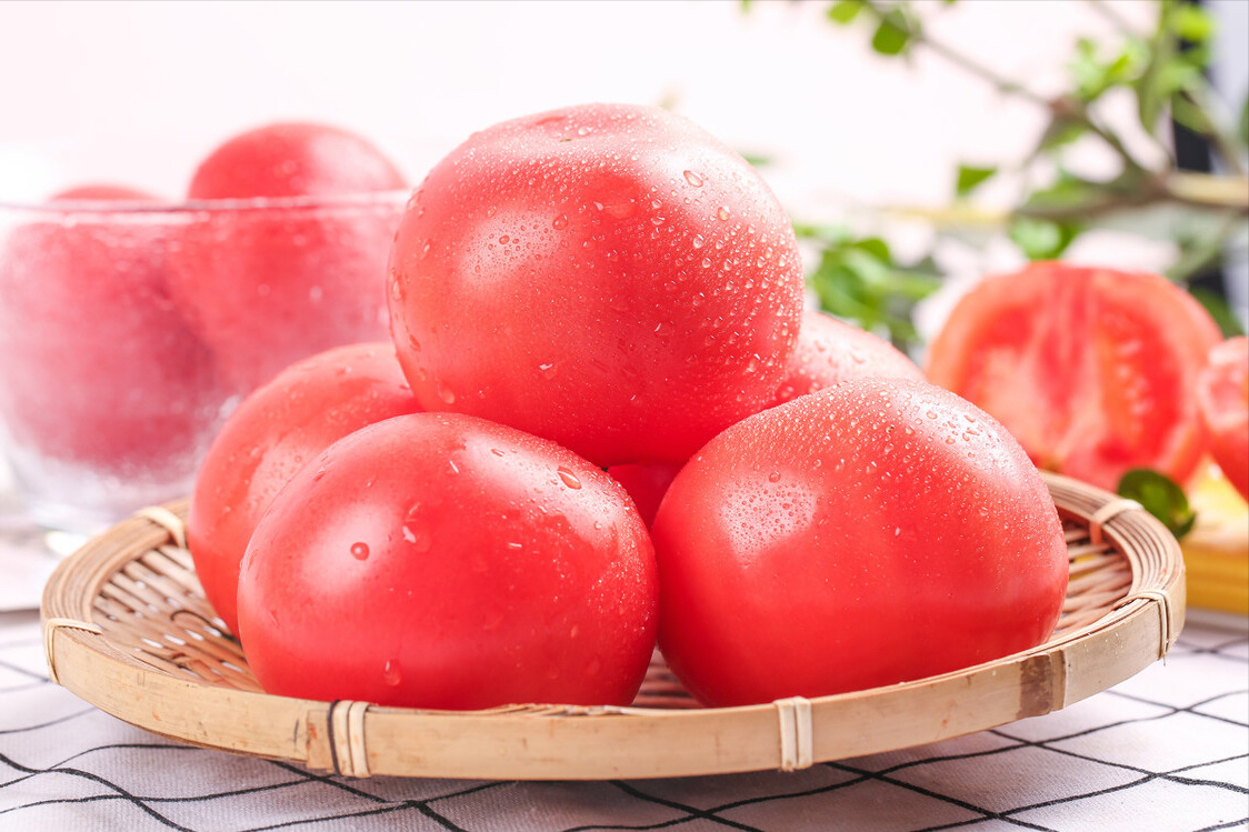 初春，菜市场5种蔬菜别乱买，菜贩自己都很少吃，顾客却经常买