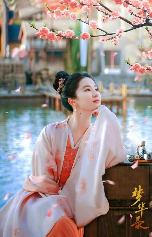 同样是“宋装美人”，把刘亦菲、赵丽颖、刘涛放在一起，差别明显