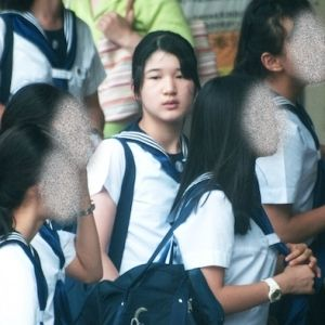 日本天皇独生女生日超穷酸？被网暴“最丑公主”，只能戴二手王冠