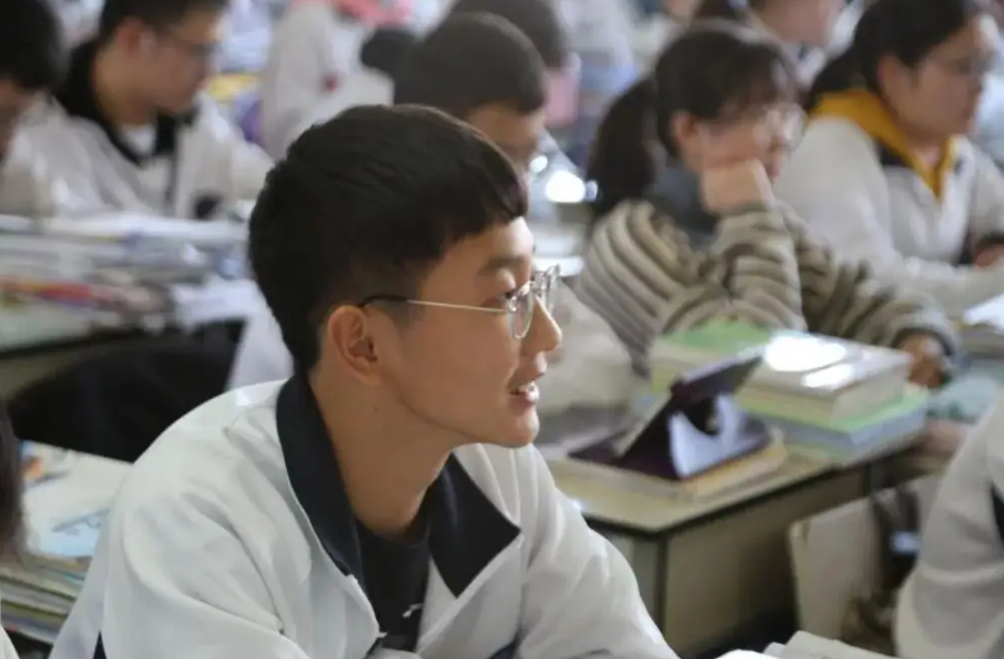 学生想上985、211大学，各科分数达到多少能上岸？班主任给出答案