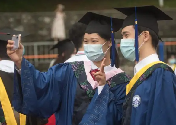 985名校生被退学，曾经的学霸沦为“肄业生”，多年努力付诸东流